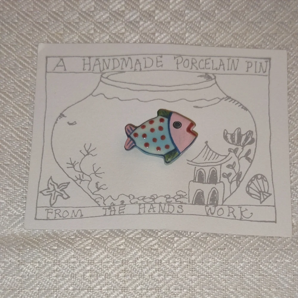 VTG Polka Dot Fish Pin Mini Porcelain Jewelry Accessory Purse Scarf Pinboard New